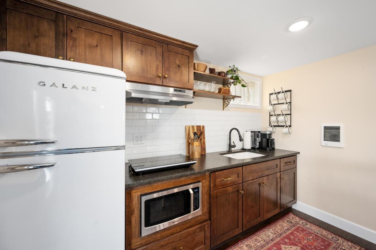 Country Cottage Basement Apartment Hayden 외부 사진